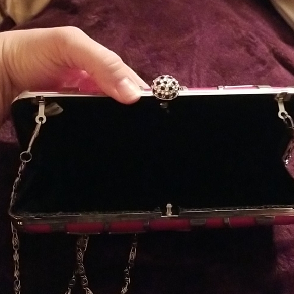 Clutch purse with chain - Picture 3 of 3